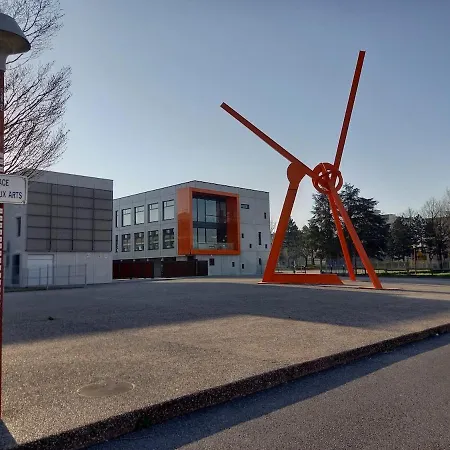 Hyper Centre De - Studette 38 Valence (Drome)